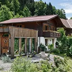 Apartmán Ferienhaeuser Gerhart Haus im Ennstal