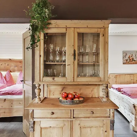 Ferienhaeuser Gerhart هاوس إم إنيستال